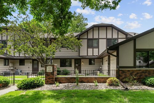 13317 Zenith Lane, Eden Prairie, MN, 55346 | Card Image