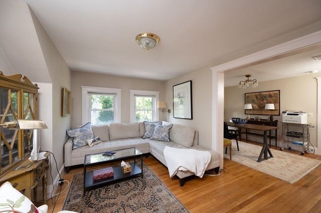 10 - 8 East St, Home with 9 bedrooms, 7 bathrooms and 6 parking in Hingham MA | Image 36