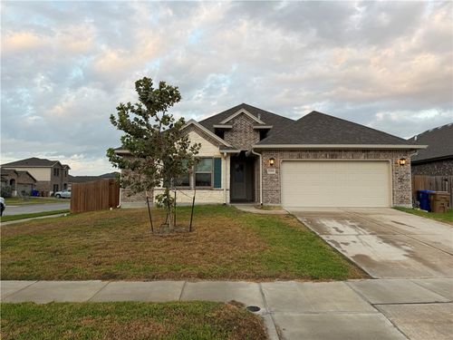 7702 Hulk Dr, Corpus Christi, TX, 78414-4471 | Card Image
