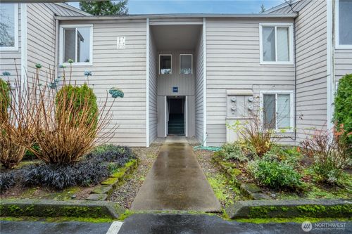 apt-e11-810 Pike St Ne, Auburn, WA, 98002-3570 | Card Image