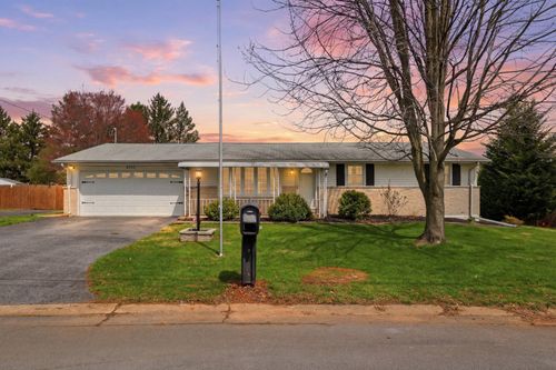 3185 Lehr Dr, YORK, PA, 17404-9652 | Card Image