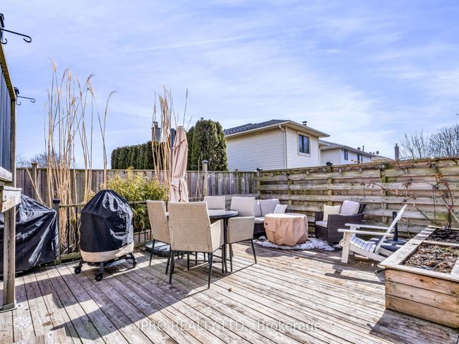 626 Deerhurst Dr, House other with 3 bedrooms, 3 bathrooms and 4 parking in Burlington ON | Image 35