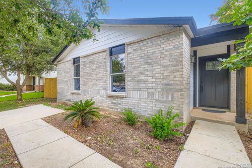 2902 Midnight Pass, San Antonio, TX, 78245-2866 | Card Image