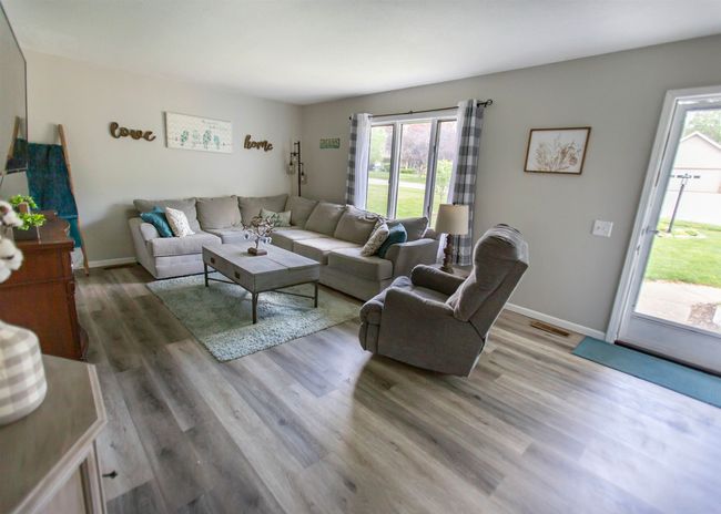 607 Pine Run, Condo with 2 bedrooms, 1 bathrooms and null parking in Angola IN | Image 16