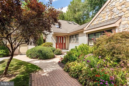 629 Glenwood Ln, WEST CHESTER, PA, 19380-5702 | Card Image