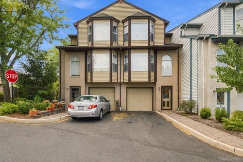 3 Nottingham Ct, Nanuet, NY, 10954-3846 | Card Image