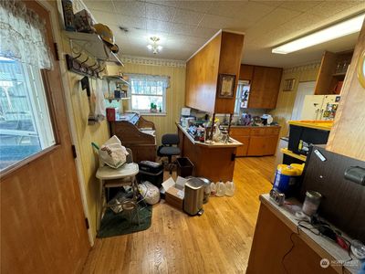 Kitchen and eating space | Image 2