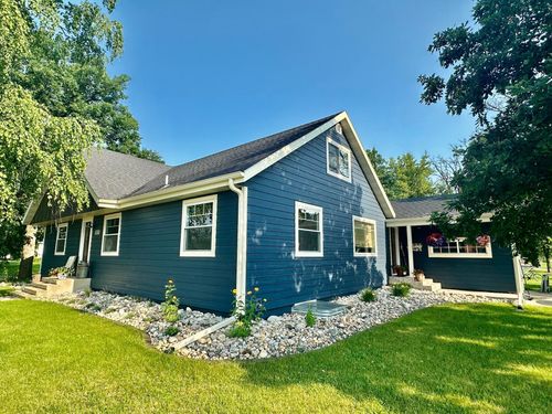 507 6th St Ne, Roseau, MN, 56751-1829 | Card Image