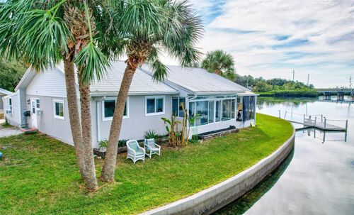 9017 Petal Ct, HUDSON, FL, 34667 | Card Image