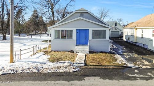 9 Elmhurst Ave, Colonie, NY, 12205-5415 | Card Image