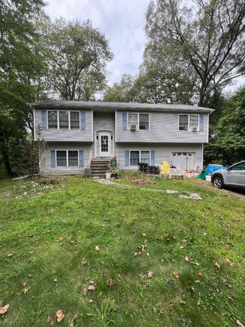 71 Greenhill Rd, Hamburg, NJ, 07419-2122 | Card Image