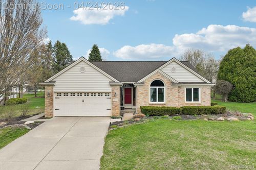 5819 Valley Dr, Clarkston, MI, 48348-3063 | Card Image