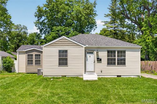 115 Rainbow Dr, Collinsville, IL, 62234-4430 | Card Image