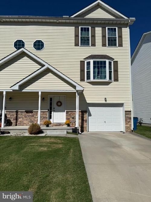 27 Pepperwood Dr, CAMDEN WYOMING, DE, 19934-5211 | Card Image