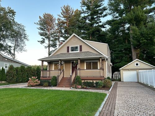102 Cottage Rd, Enfield, CT, 06082-2209 | Card Image