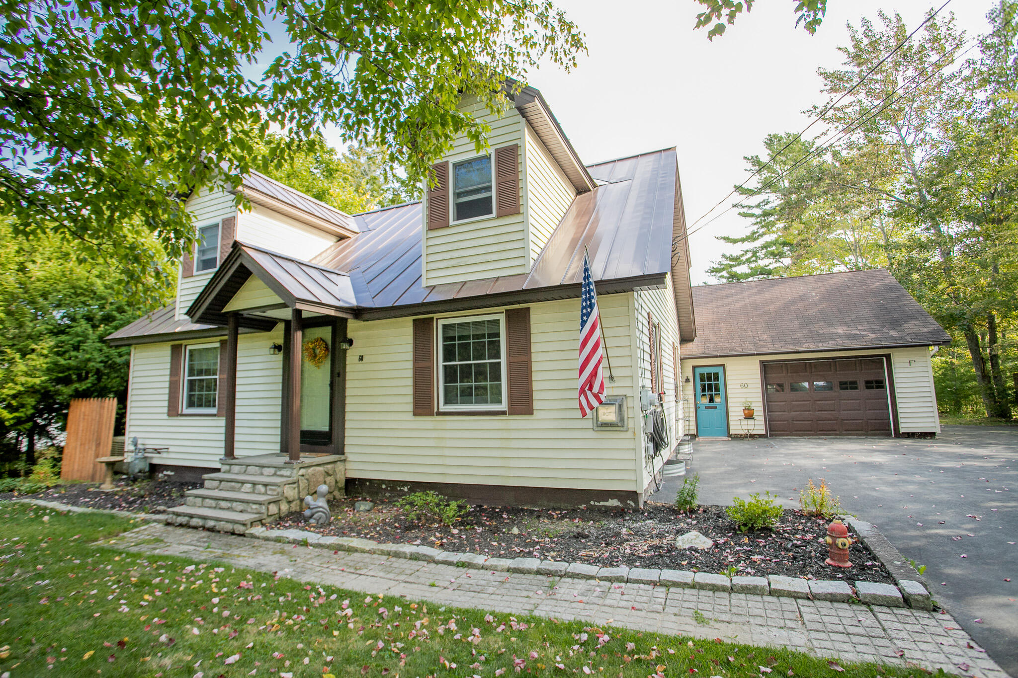 Bowdoin Ave, Old Town, ME 04468