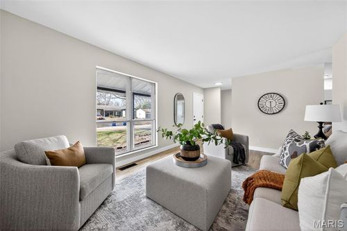 2120 Quirinal Ct, Fenton, MO, 63026-2221 | Card Image