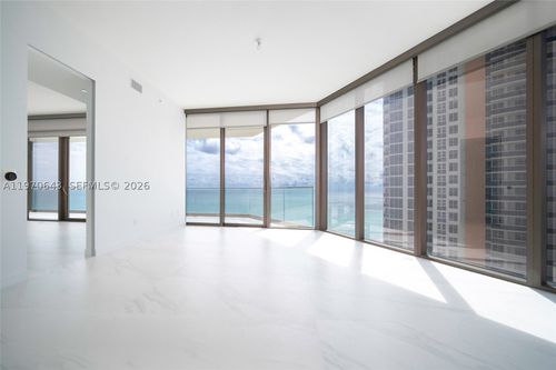1604-18975 Collins Ave, Sunny Isles Beach, FL, 33160-2358 | Card Image