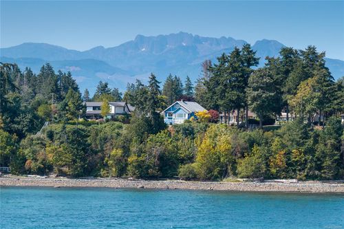 422 Dogwood St, Parksville, BC, V9P1C6 | Card Image