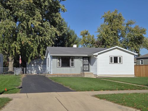 720 E Le Moyne Ave, Lombard, IL, 60148-1947 | Card Image
