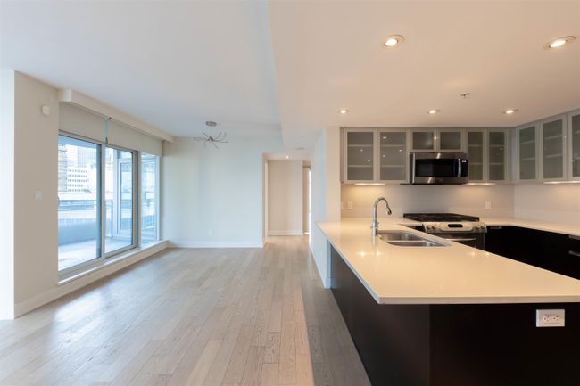 1704 - 1205 W Hastings Street, Condo with 2 bedrooms, 2 bathrooms and 2 parking in Vancouver BC | Image 12