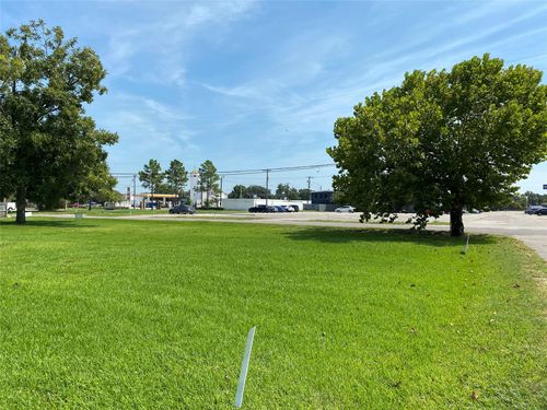 2423 44th St, Dickinson, TX, 77539-6644 | Card Image