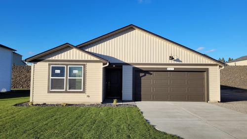 1001 E L St, Deer Park, WA, 99006-4039 | Card Image
