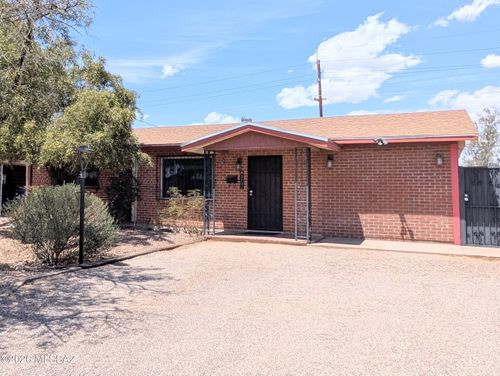 2721 E 20th St, Tucson, AZ, 85716-5746 | Card Image