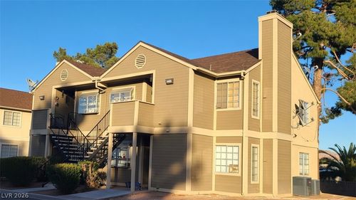 4672 Krissylouise Way, Las Vegas, NV, 89121-7584 | Card Image