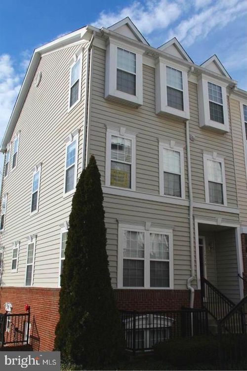 11592 Cavalier Landing Ct, FAIRFAX, VA, 22030-8583 | Card Image