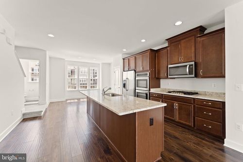 6002 Camerons Ferry Dr, HAYMARKET, VA, 20169-3331 | Card Image