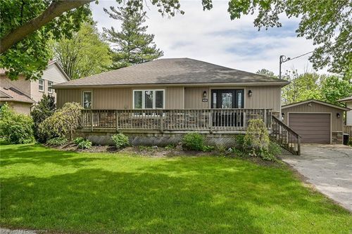 423 George St, Dunnville, ON, N1A2T8 | Card Image