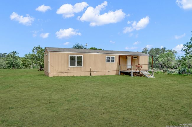 6 River Bluff Dr, House other with 4 bedrooms, 3 bathrooms and null parking in Lytle TX | Image 5