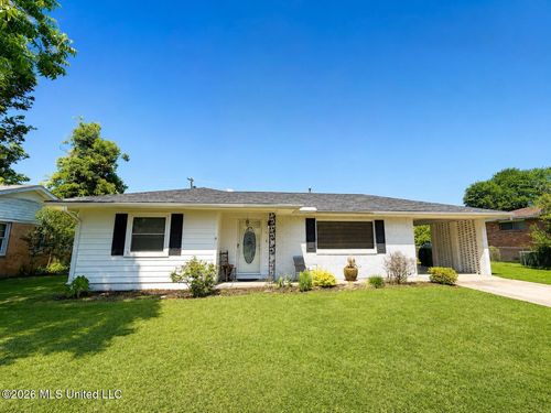 602 Cedar St, Greenwood, MS, 38930-5104 | Card Image