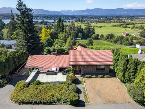 2911 Back Rd, Courtenay, BC, V9N9G9 | Card Image