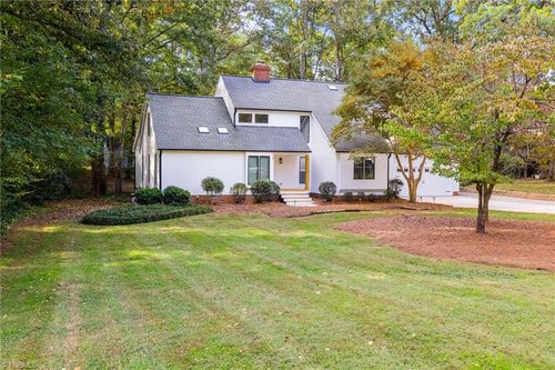 5928 Woodfield Dr, Kernersville, NC, 27284-7444 | Card Image