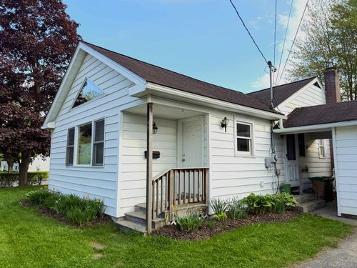 90 West St, Essex Junction, VT, 05452-4617 | Card Image