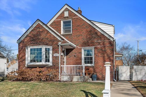 3584 S 17th St, Milwaukee, WI, 53221-1650 | Card Image