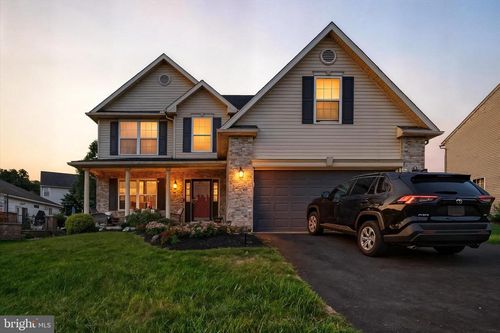 623 Woodrow Ct, WERNERSVILLE, PA, 19565-9227 | Card Image