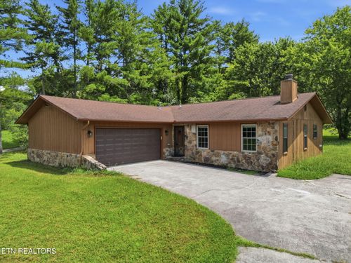 836 Marcaro Ln, Maryville, TN, 37801-1721 | Card Image
