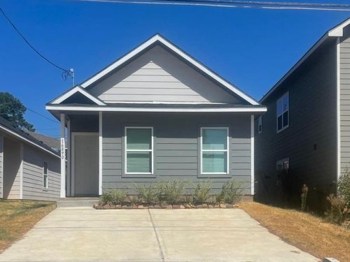 16890 Glenheath, Montgomery, TX, 77316-6713 | Card Image