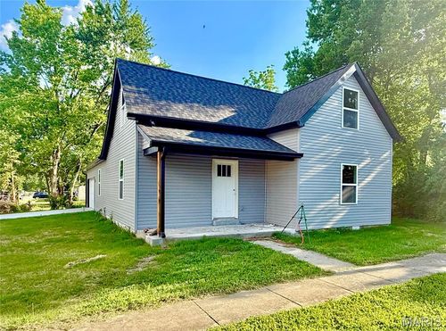 500 W Pacific St, Pacific, MO, 63069-1949 | Card Image