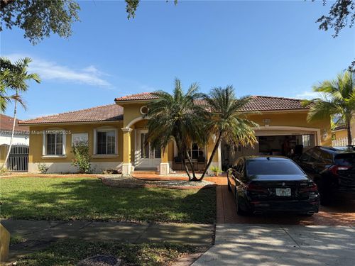 8943 Nw 174th St, Hialeah, FL, 33018-6696 | Card Image