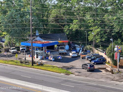 560 State Route 36, Belford, NJ, 07718-1625 | Card Image