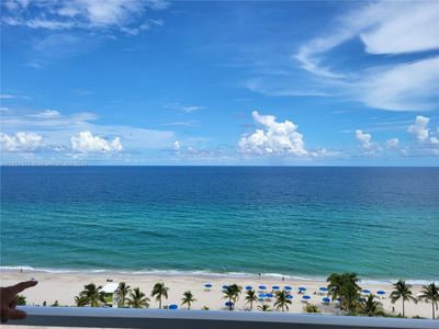 1414 - 2030 S Ocean Dr, Condo with 2 bedrooms, 2 bathrooms and null parking in Hallandale Beach FL | Image 1