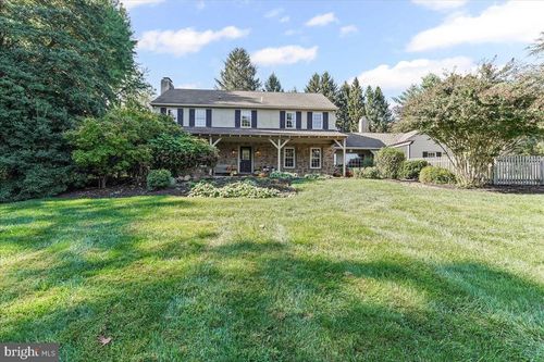 122 Round Hill Rd, Kennett Square, PA, 19348-2608 | Card Image