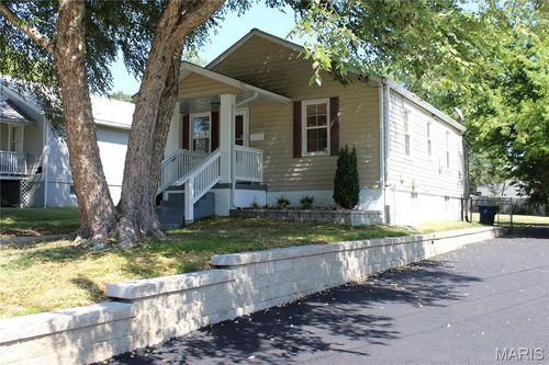 2220 Dawes Pl, Overland, MO, 63114-3502 | Card Image