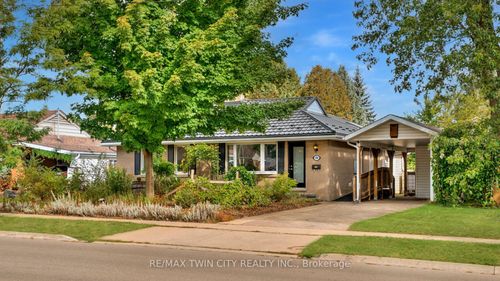 124 Fairfield Ave, Kitchener, ON, N2H6C3 | Card Image