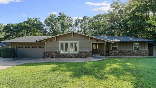 9251 Grimes Dr, Rogers, AR, 72756-8182 | Card Image