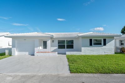 8203 Nw 59th Court, House other with 2 bedrooms, 2 bathrooms and null parking in Tamarac FL | Image 1